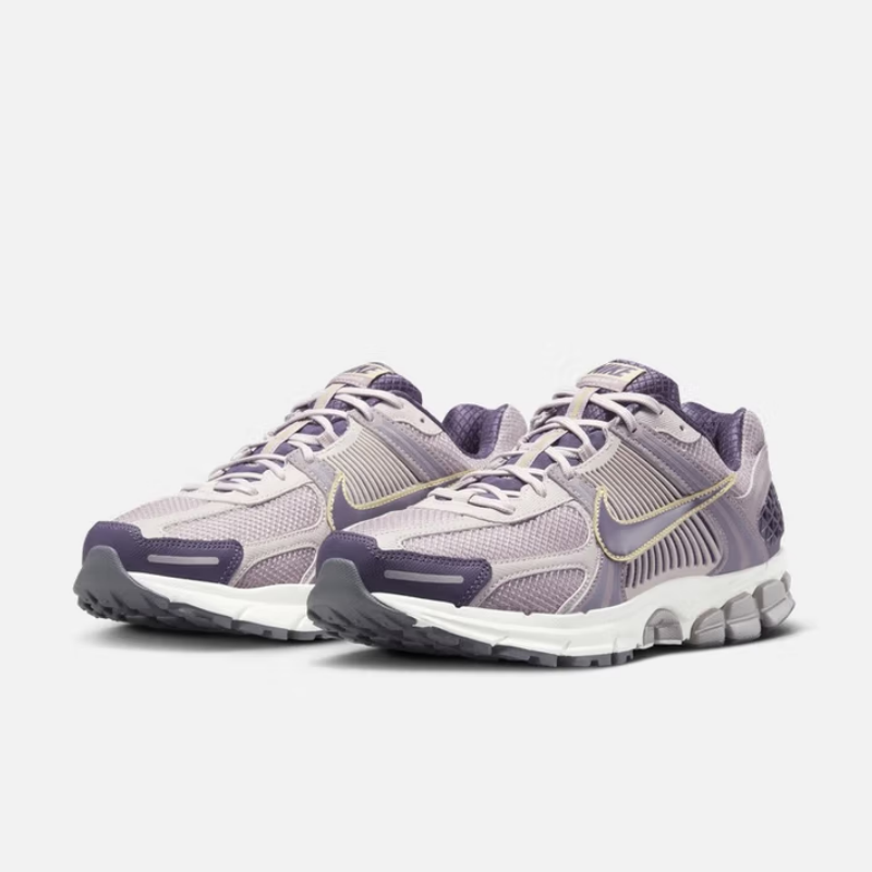 Nike's New Lightweight, Cushio - Men Shoes Must Have บทวิจารณ์และราคา