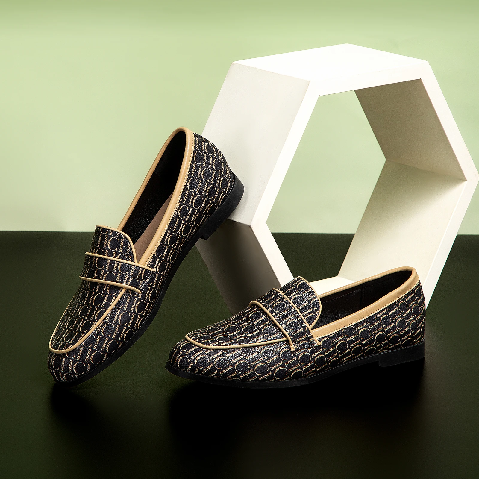 Classic Style Fashion Retro Wo - Men Shoes Gucci บทวิจารณ์และราคา