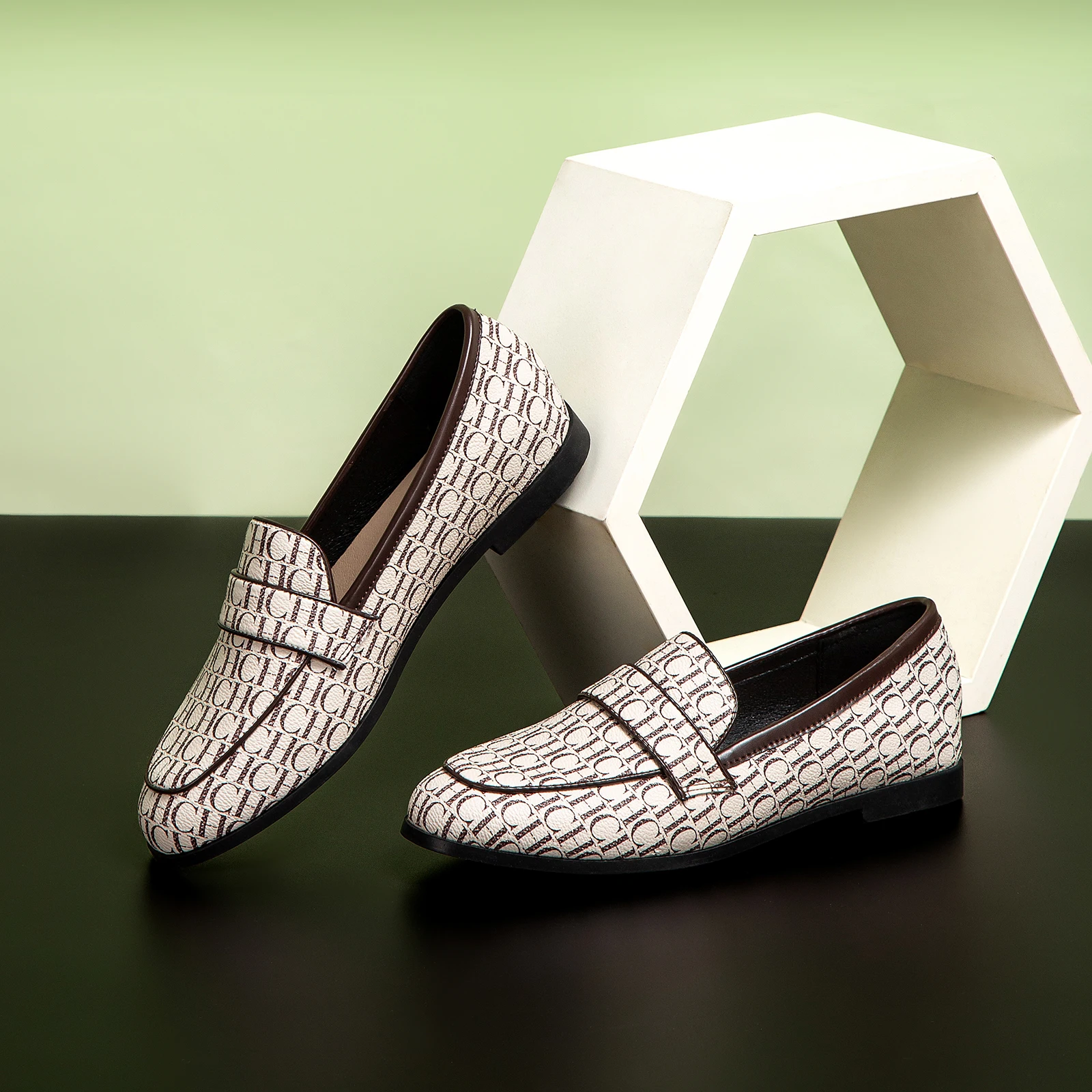Classic Style Fashion Retro Wo - Men Shoes Gucci บทวิจารณ์และราคา