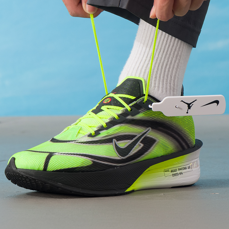 Nike Men's Sports Shoes Zoomx  - Men'S Shoes Next บทวิจารณ์และราคา