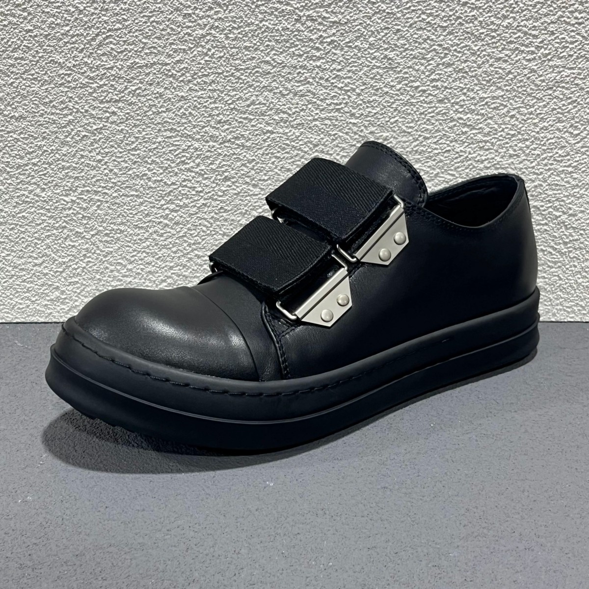 26SS New Ro Luxury Low Top Sne - Men Shoes Velcro บทวิจารณ์และราคา