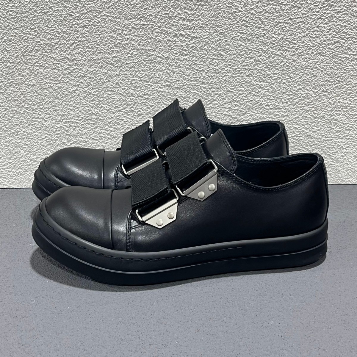26SS New Ro Luxury Low Top Sne - Men Shoes Velcro บทวิจารณ์และราคา