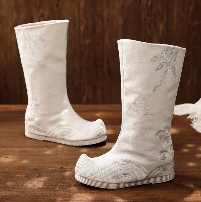 Chinese Hanfu Embroidered Boot - Men Shoes White Colour บทวิจารณ์และราคา