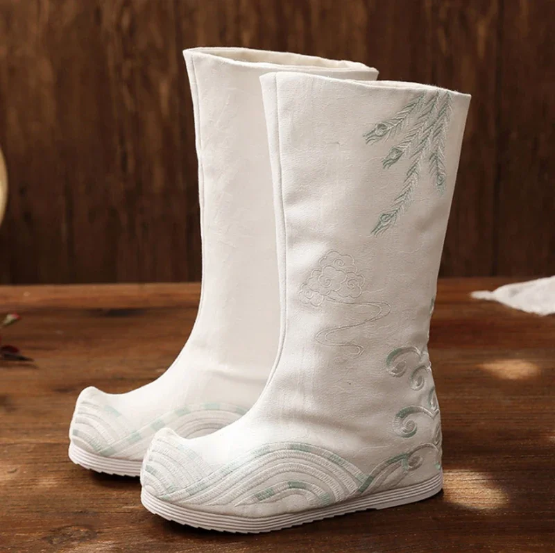 Chinese Hanfu Embroidered Boot - Men Shoes White Colour บทวิจารณ์และราคา