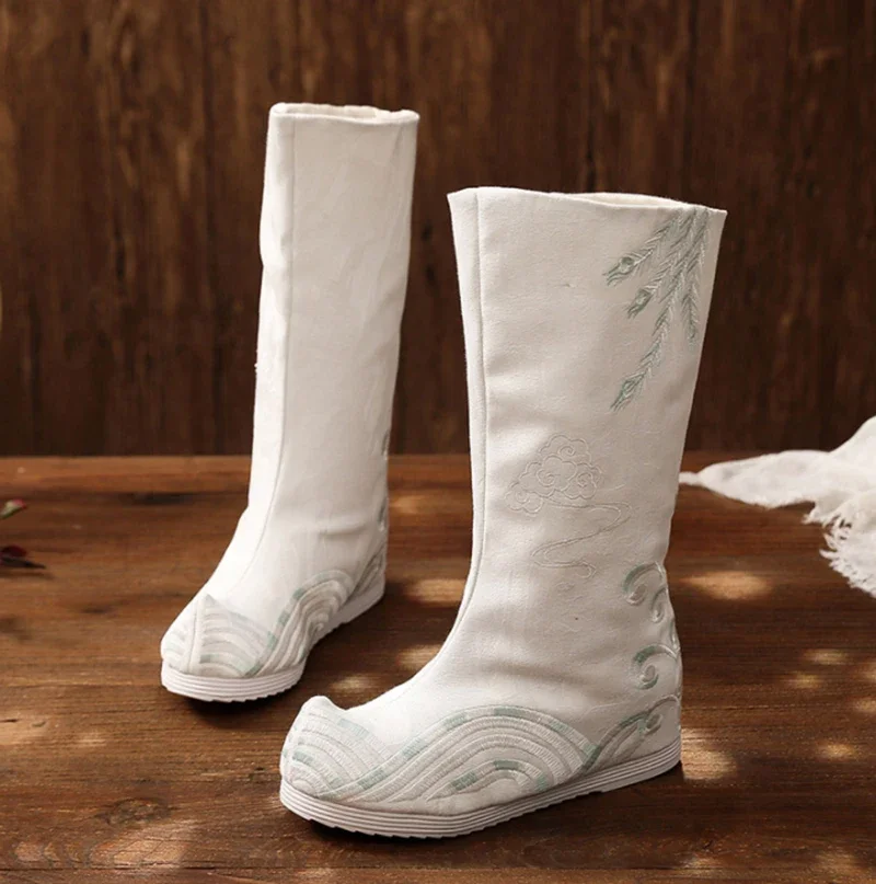 Chinese Hanfu Embroidered Boot - Men Shoes White Colour บทวิจารณ์และราคา